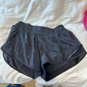 Black lululemon hotty hot shorts